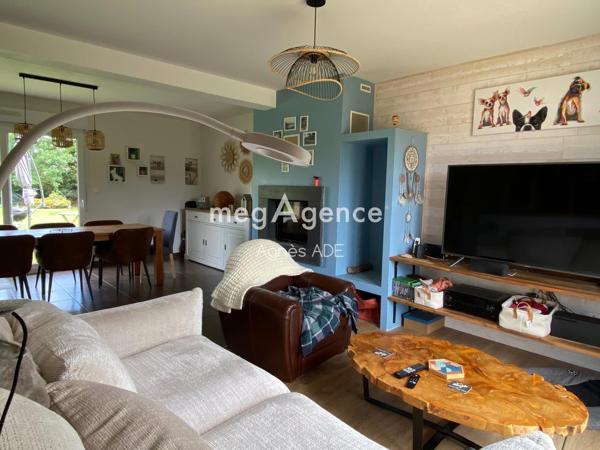 Maison à HELLEVILLE, 50340 - 4 pièces 102m²