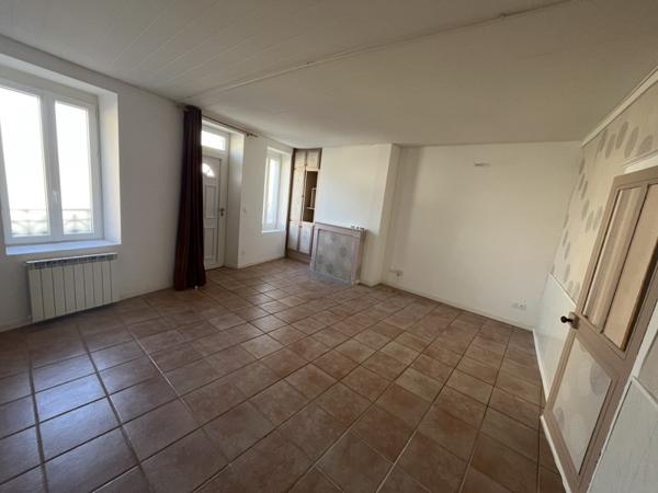 Maison à louer 355 € CC LIGNIERES 2 p 57 m² DPE E