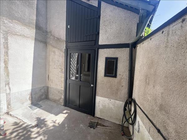 Maison à louer 355 € CC LIGNIERES 2 p 57 m² DPE E