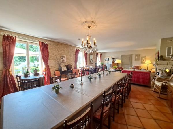 Superbe Maison de Campagne Entièrement Rénovée dans un Parc de 3ha