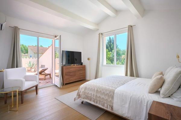 Villa avec piscine dans le centre du village de Saint-Tropez