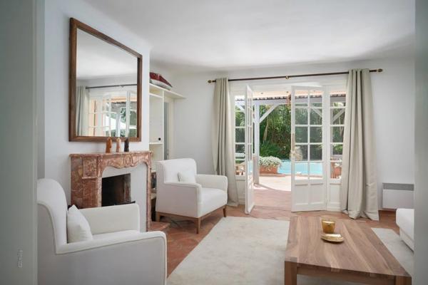 Villa avec piscine dans le centre du village de Saint-Tropez