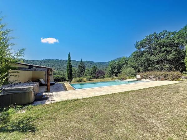 Idéal grande famille • Propriété 7 ch, piscine & fort potentiel