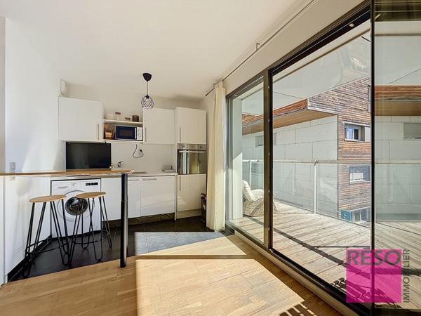 GRAND STUDIO – TERRASSE PLEIN SUD – VUE DÉGAGÉE – PROXIMITÉ CEVA & TRAM
