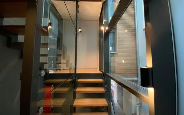 Immeuble à vendre    7 pièces • 333,08 m2 Lyon 4