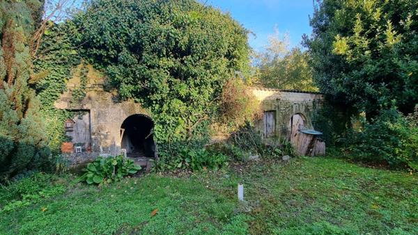 Immeuble de rapport à vendre à Jonzac en Charente-Maritime (17500), ref : 1880