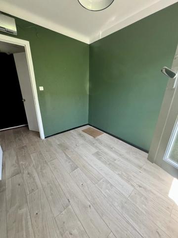 Vente                                                      Appartement
                        
                     2 pièces                      24 m2                     à Perpignan