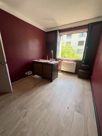 Vente                                                      Appartement
                        
                     2 pièces                      24 m2                     à Perpignan