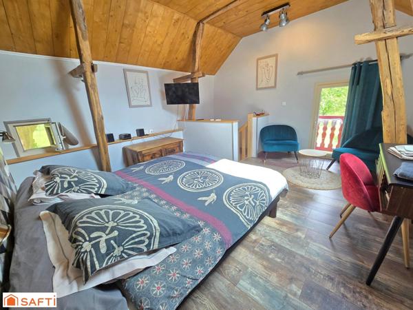 Maison + 2 gîtes situés à environ 3 minutes du centre-ville de Montignac