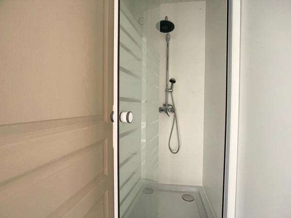 Dpt Isère (38), à louer BIOL local d'activité 160m2