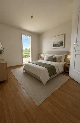 Situé au 2ᵉ étage d’une résidence sécurisée avec ascenseur, à Sarras, à deux pas de la gare (45mn de Lyon, 20mn de Valence en train), ce bel appartement lumineux de 33m² avec une grande terrasse vous offre un cadre de vie calme et privilégié ainsi qu’une vue remarquable sur le Rhône.

Composition : 
• Séjour-cuisine ouvert et lumineux avec accès terrasse 
• Chambre avec accès terrasse
• Salle de bain
• WC séparé
• Terrasse de 11m²
• Cave privative

Autres caractéristiques :
• Place de stationnement privative  
• Chauffage individuel au gaz 
• Menuiseries double vitrage
• DPE : C