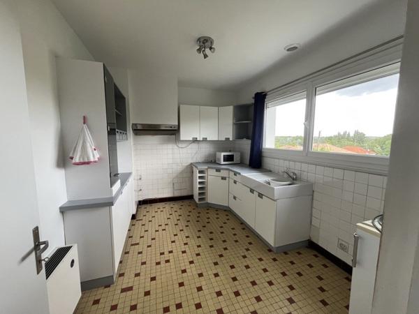 Maison à louer 730 € CC Ribérac 3 p 85 m² DPE E