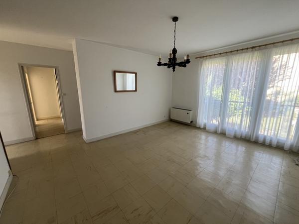 Maison à louer 730 € CC Ribérac 3 p 85 m² DPE E