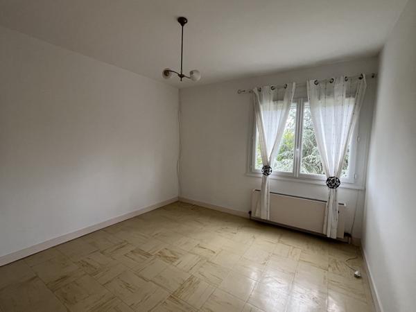 Maison à louer 730 € CC Ribérac 3 p 85 m² DPE E