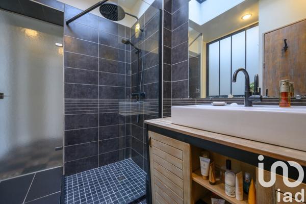 Appartement 3 pièces de 77 m² à Lille (59800)