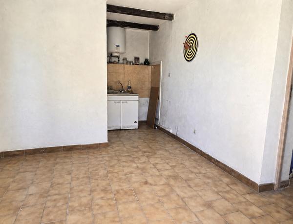 Maison familiale avec T2 et dépendances sur 1360 m² de terrain