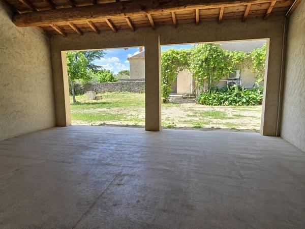 Maison familiale avec T2 et dépendances sur 1360 m² de terrain