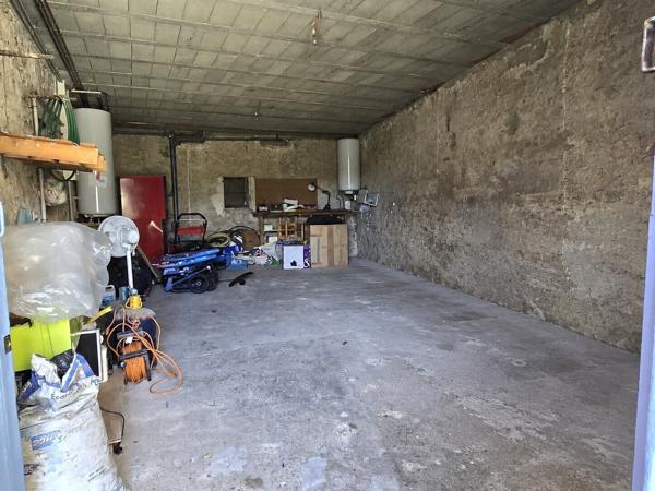 Maison familiale avec T2 et dépendances sur 1360 m² de terrain