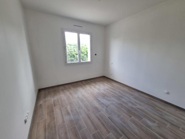Maison à louer 1 350 € CC Étaules 4 p 87 m² DPE A