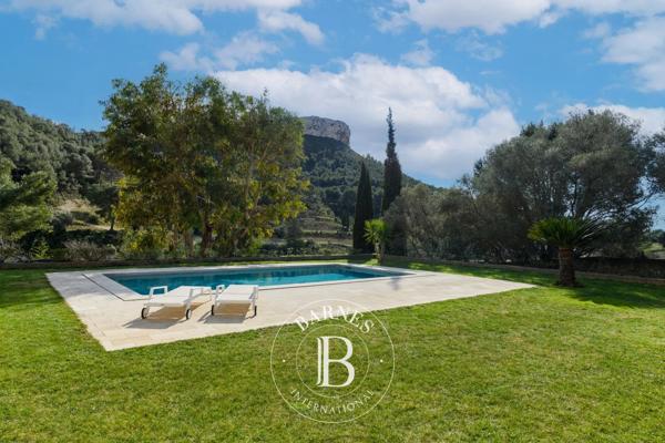 Cassis, Villa 3 Chambres -  250 m² à vendre