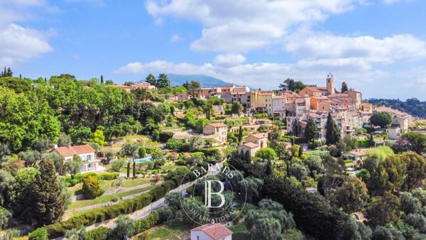Châteauneuf-Grasse, Villa 5 Chambres -  220 m² à vendre
