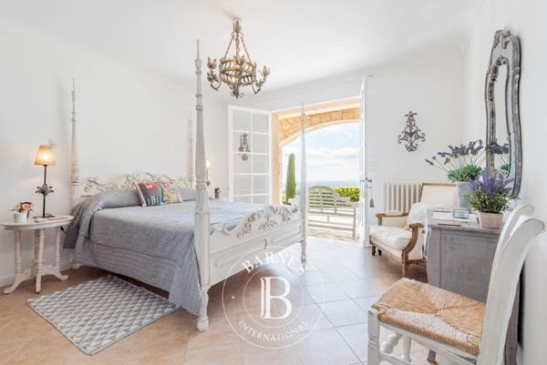 Châteauneuf-Grasse, Villa 5 Chambres -  220 m² à vendre
