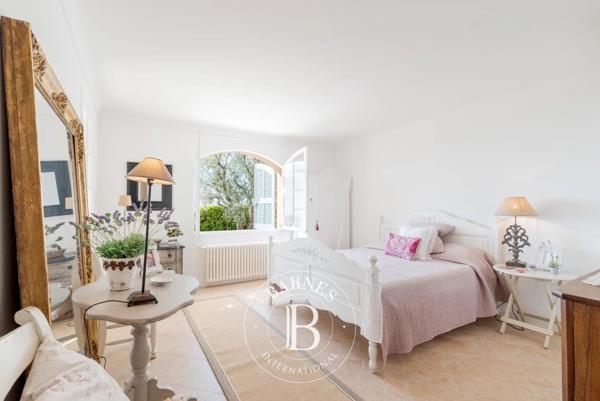 Châteauneuf-Grasse, Villa 5 Chambres -  220 m² à vendre