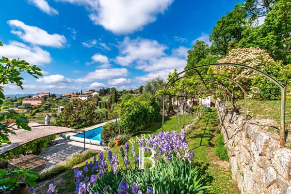 Châteauneuf-Grasse, Villa 5 Chambres -  220 m² à vendre