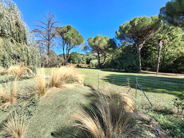 BEDARIEUX maison de caractère avec parc, piscine lagon, garage