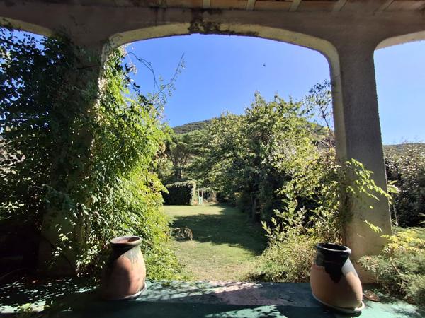 BEDARIEUX maison de caractère avec parc, piscine lagon, garage