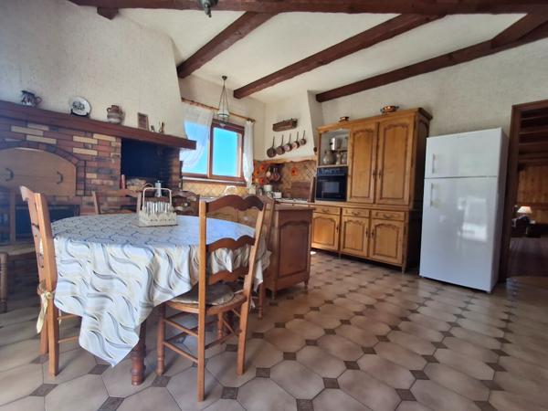 BEDARIEUX maison de caractère avec parc, piscine lagon, garage