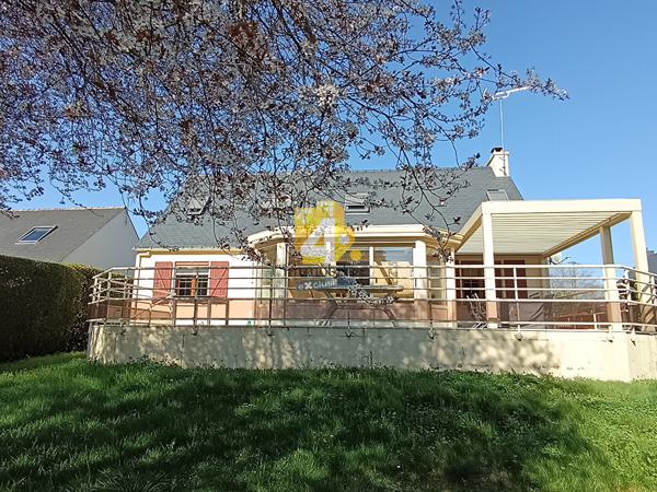 Maison - 6 pièces - 140 m²