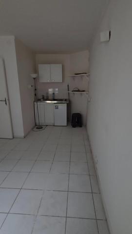 Appartement à PARIS 10E ARRONDISSEMENT, 75010 - 1 pièce 18m²