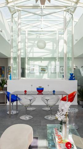 Loft d’architecte André Stern – 260 m² de lumière au sommet d’un immeuble Haussmannien