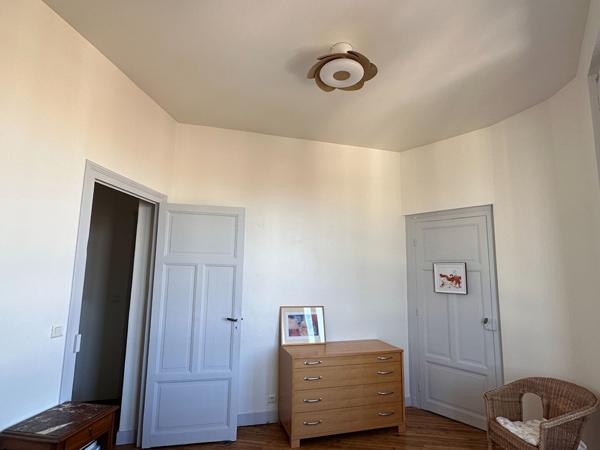 16000 ANGOULEME Bel appartement 4 pièces de 127m² - cave, parking -Victor Hugo