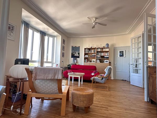 16000 ANGOULEME Bel appartement 4 pièces de 127m² - cave, parking -Victor Hugo