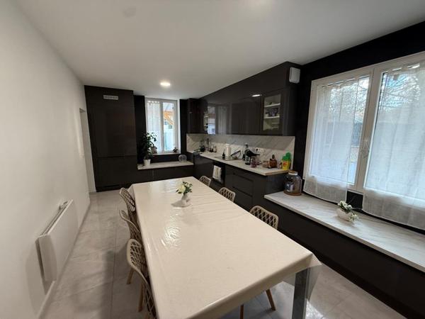 ST YZAN DE SOUDIAC MAISON 3 CHAMBRES sur 1000 m²  Saint-Yzan-de-Soudiac (33920)