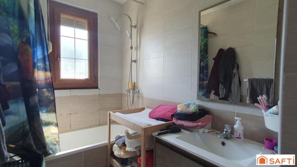 Maison 3/4 chambres, école et commerces à pied