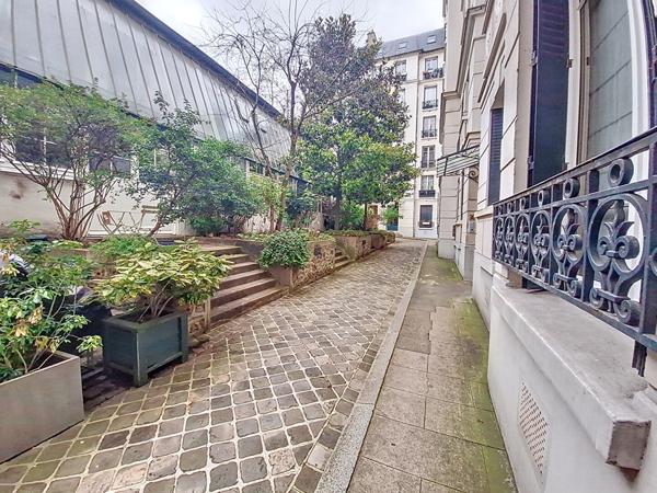 À vendre : Appartement 1 pièce à Paris - Dernier étage