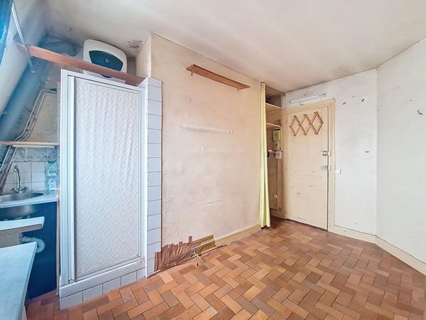 À vendre : Appartement 1 pièce à Paris - Dernier étage