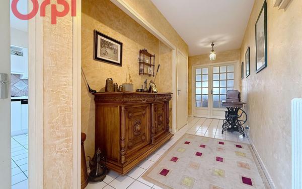 Appartement à vendre    3 pièces • 94,08 m2 Vichy