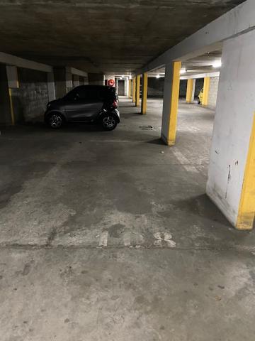 Location parking / box Villeurbanne - 75 €/mois