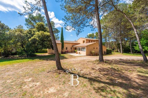 Lambesc, Maison 4 Chambres -  235 m² à vendre