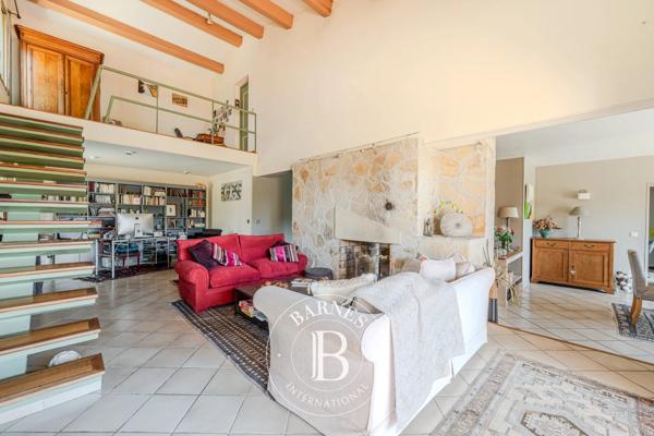 Lambesc, Maison 4 Chambres -  235 m² à vendre