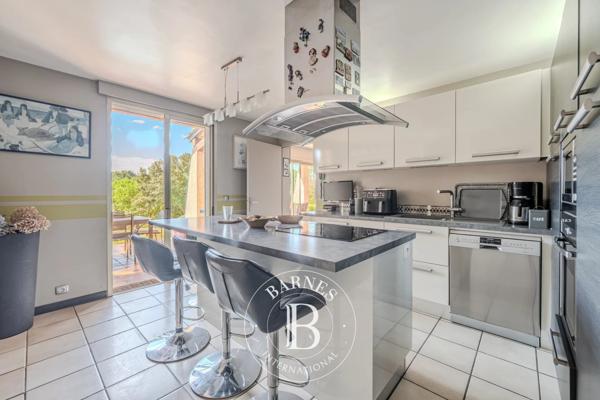 Lambesc, Maison 4 Chambres -  235 m² à vendre