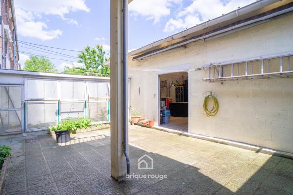 LARGE MAISON BEL ETAGE - DOUBLE GARAGE ET ATELIER