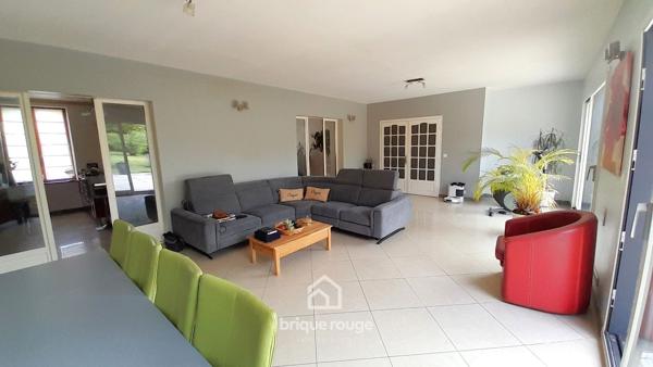 SUPERBE MAISON LONGERE DE 220M² SUR PARCELLE DE 1300M²