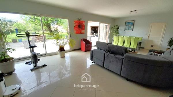 SUPERBE MAISON LONGERE DE 220M² SUR PARCELLE DE 1300M²
