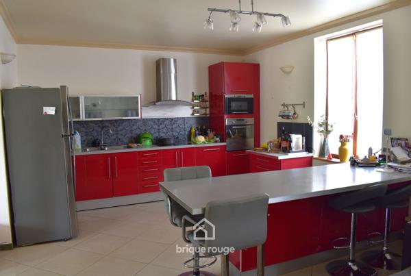 SUPERBE MAISON LONGERE DE 220M² SUR PARCELLE DE 1300M²