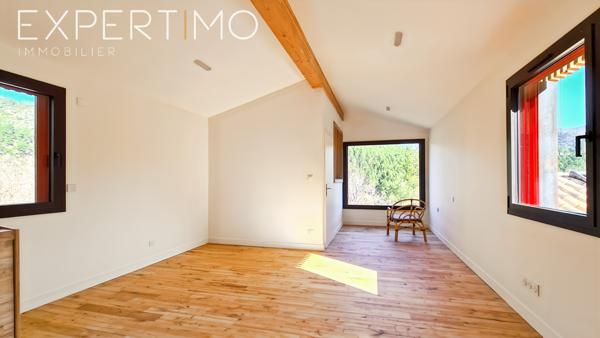 Saint-Jean-du-Gard (30270) Maison en pierres avec extension bois - 182 m² habitables - Deux habitations